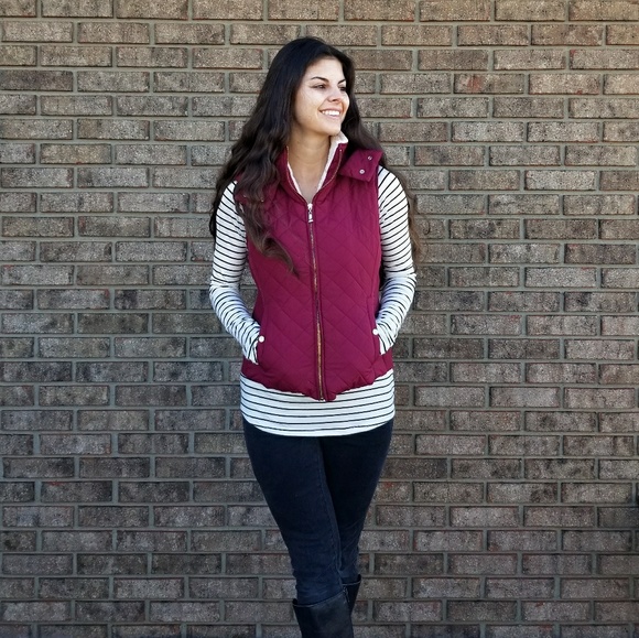 ▫️LAST▫️The Perfect Layer Quilted Hooded Vest - Picture 2 of 8